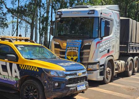 Polícia Militar Rodoviária recupera carreta roubada em São Paulo e prende um dos suspeitos em Ponta Porã